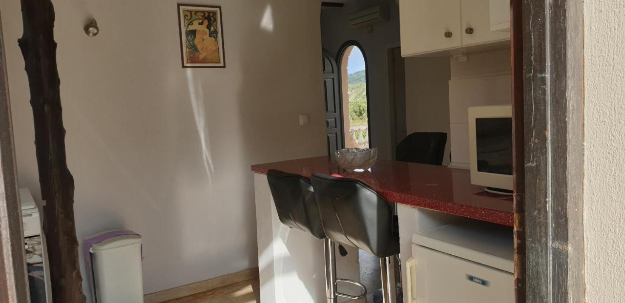 Angela Apartments Pool Gardens And Sea Views Agios Stefanos Avliotes  Exterior foto